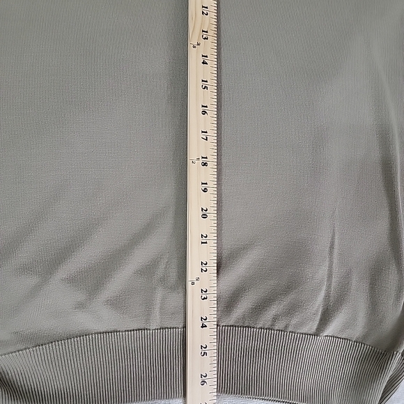 St. John's Bay Men's Pullover Sweater Size M Olive Green 100% Silk Long Sleeve - Picture 5 of 8